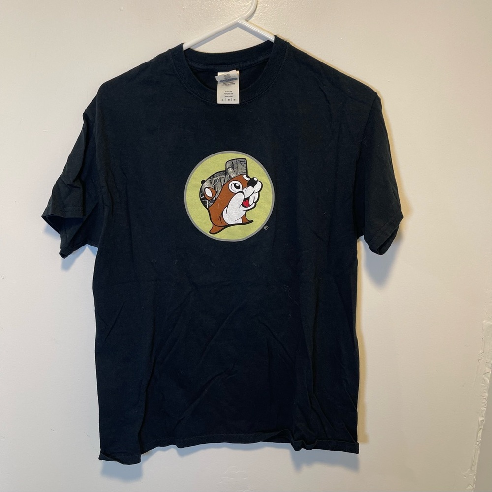 Buc-ees black and camo short sleeve‎ shirt unisex size medium